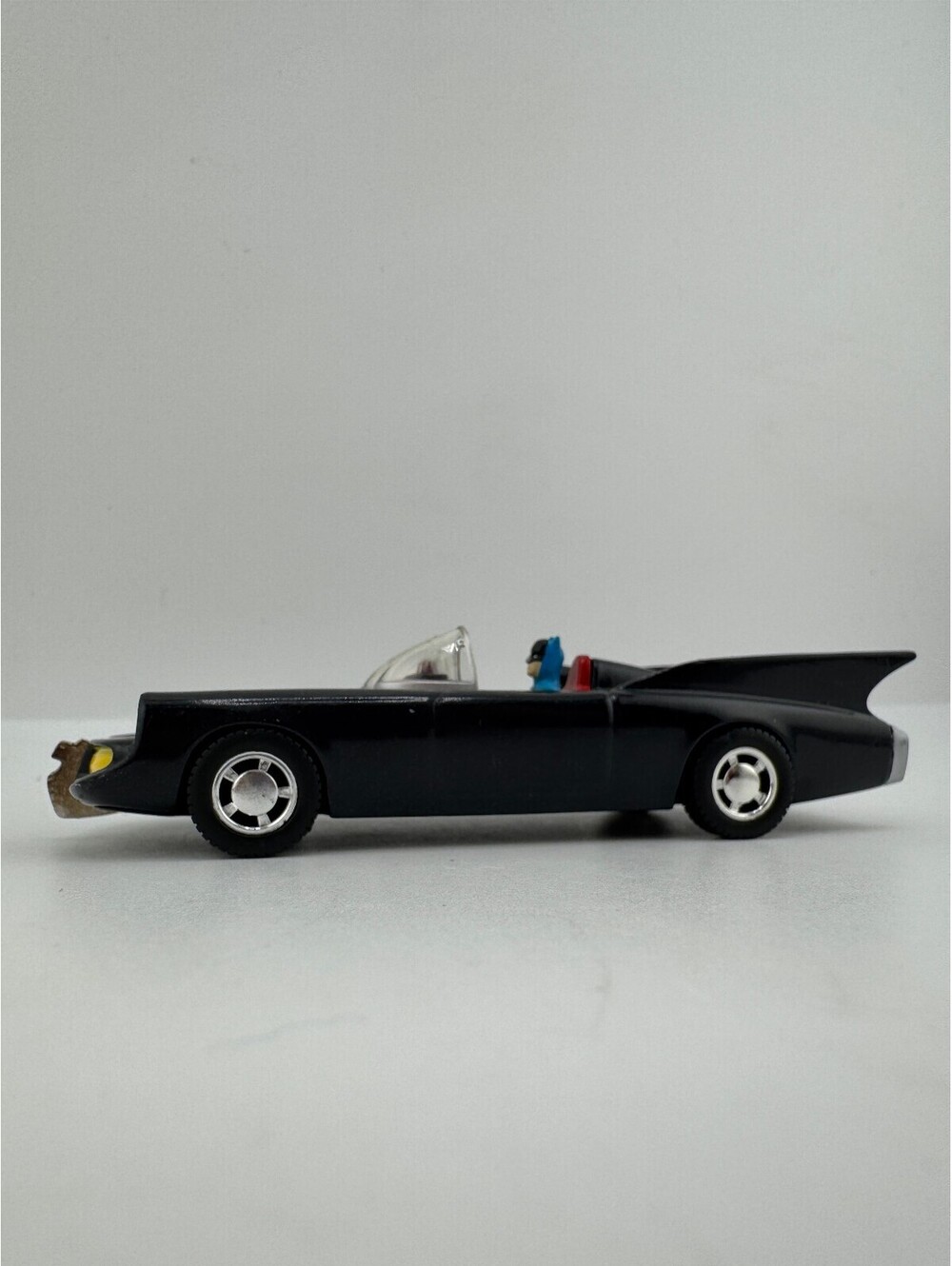 Corgi BMBV1 1960s Batman Batmobile 1:43 Diecast Car